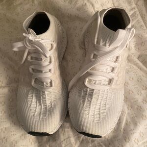 Under Amour Hovr size 6.5